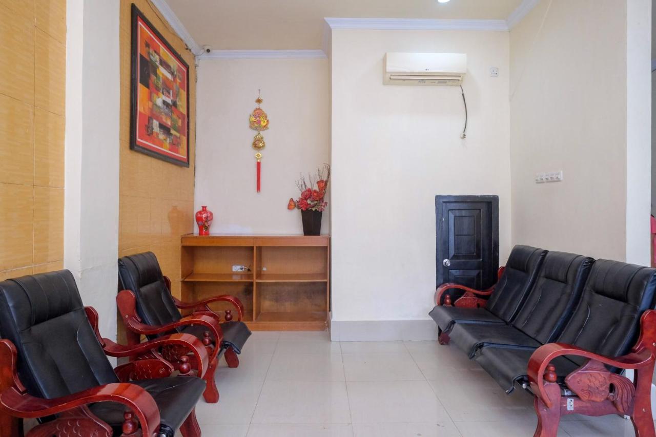 Reddoorz At Hotel Rich Parepare Near Pantai Mattirotasi Exterior photo